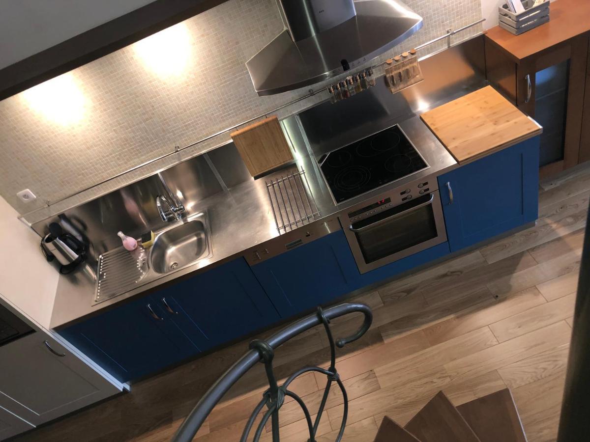 Apartman Rea 科马尔诺 外观 照片